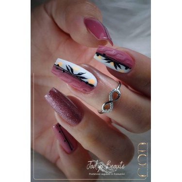 Nail art fait avec My Color Fatal Beauty