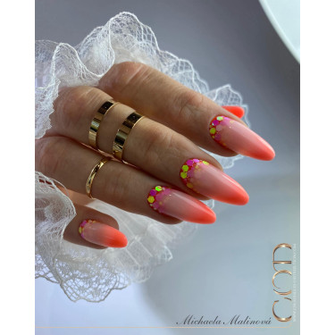 Ballerina fait avec le Builder Color neon corail