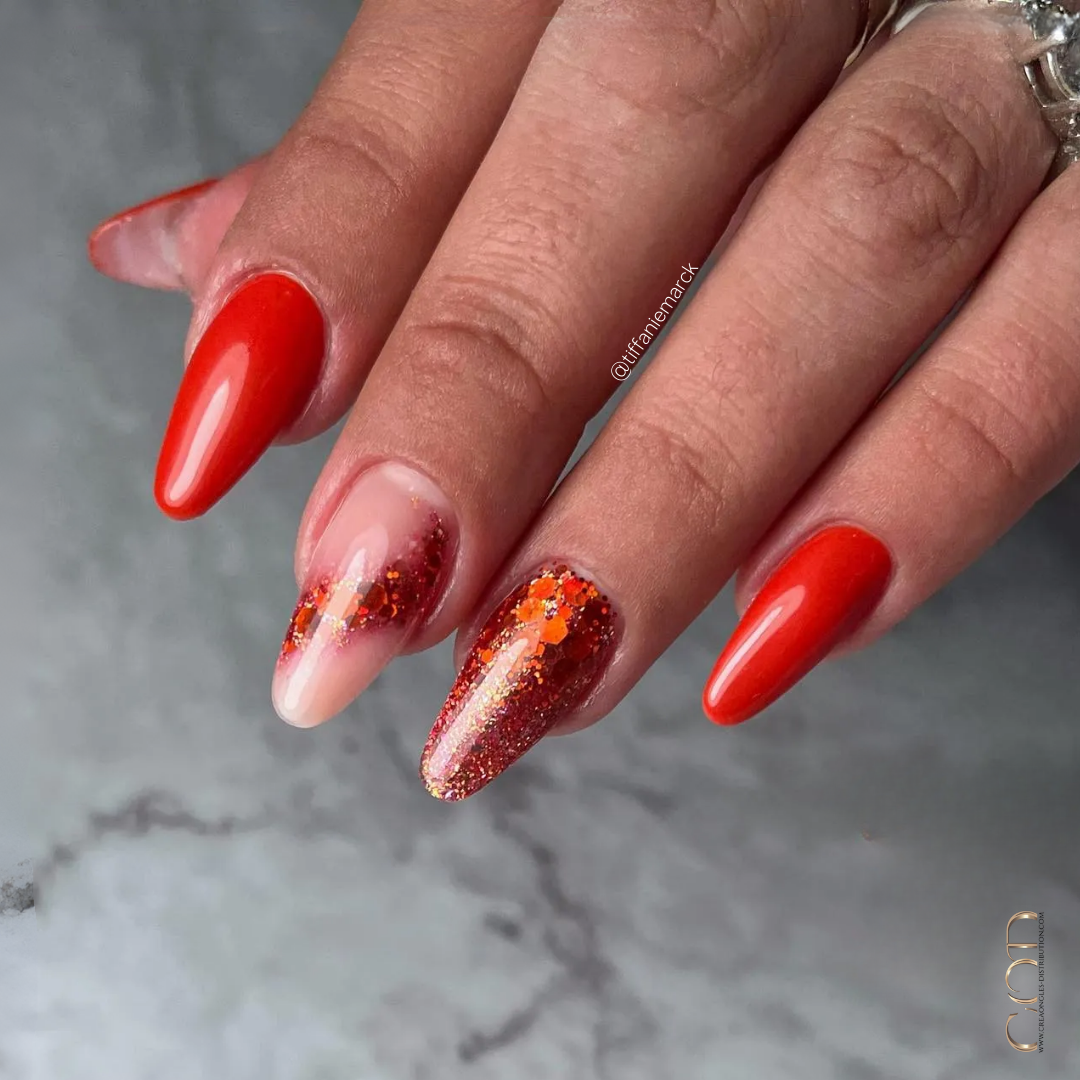 Ongles amande longs orange rouille paillettes