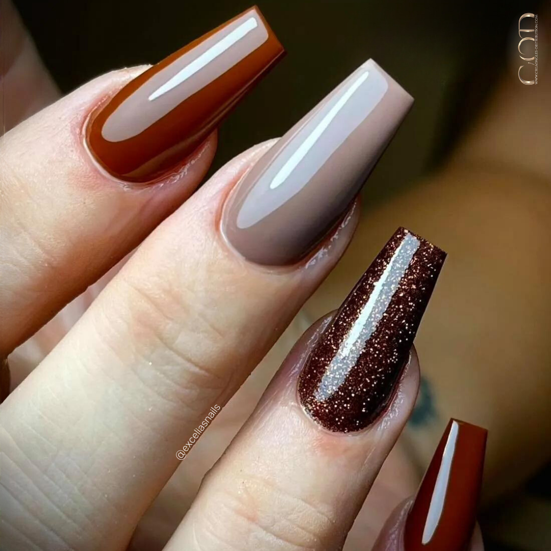 Ongles coffin longs camaieu de marron