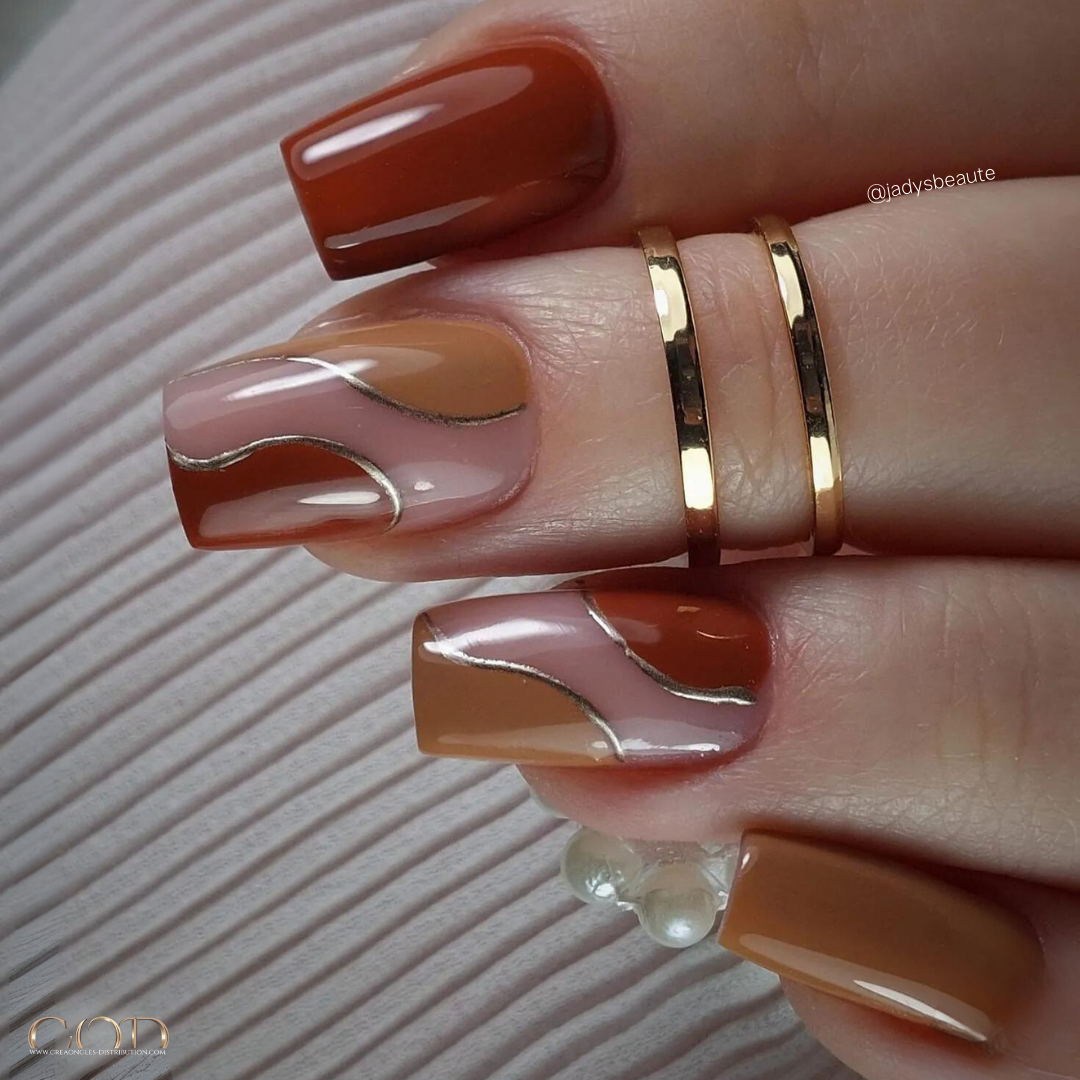 Ongles carrés marron et caramel