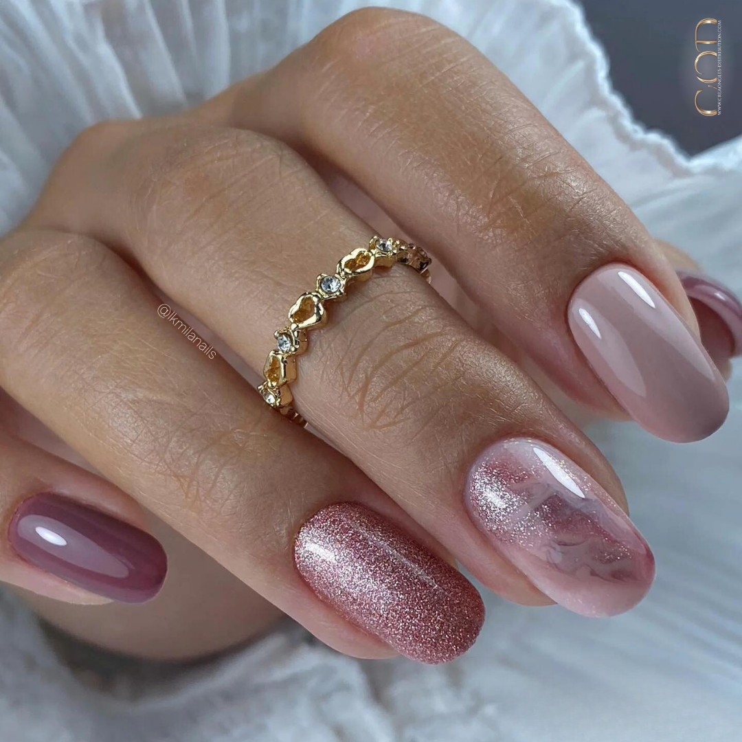 Pose d'ongle nude beige rosé au vsp